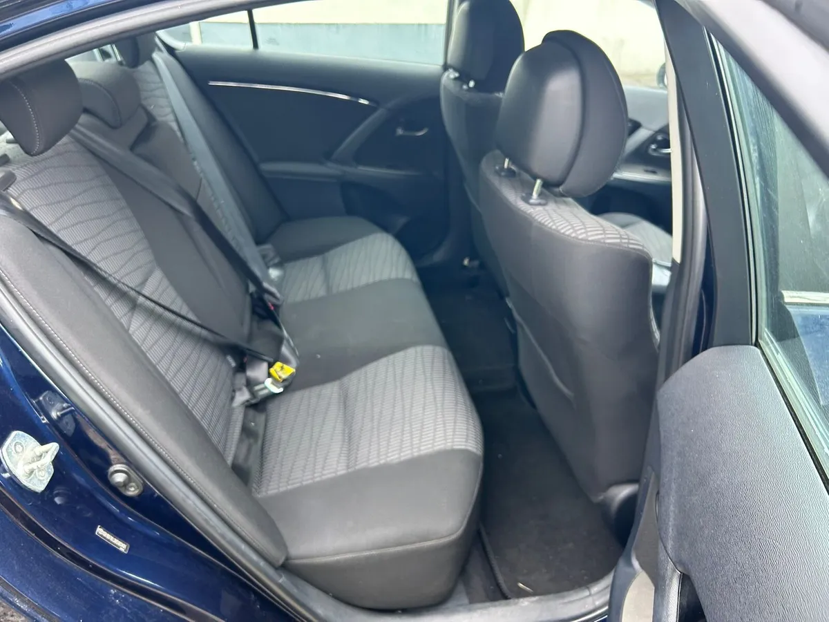 Car - Image 4