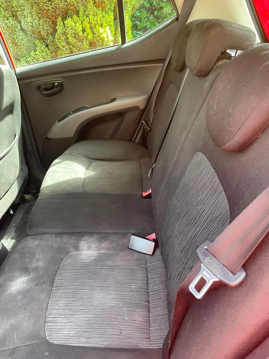 Hyundai i10 2011 - Image 2