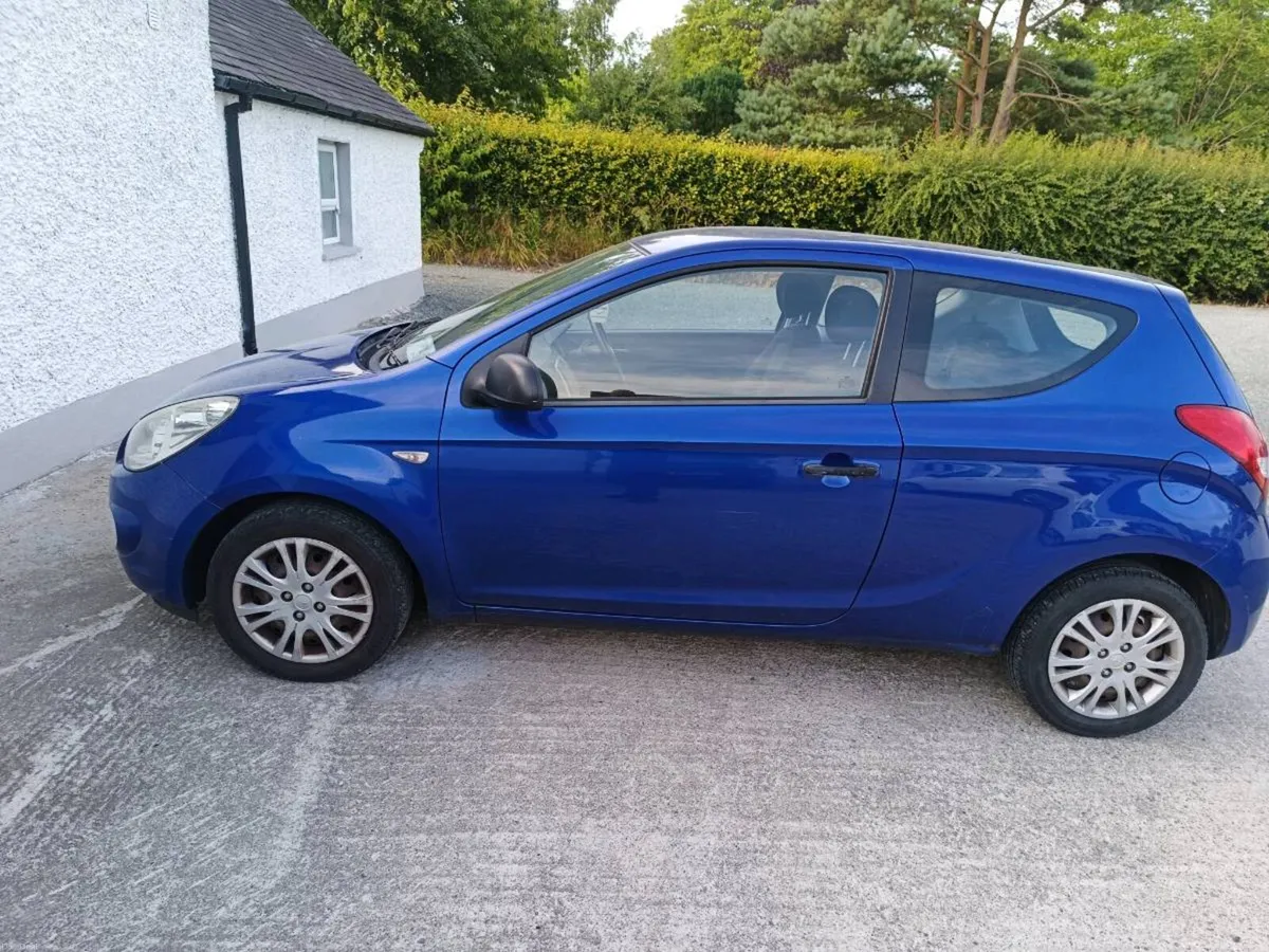 Hyundai I20 - Image 2