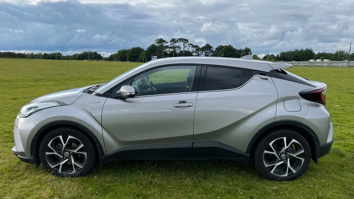 Toyota C-HR 2021 - Image 2