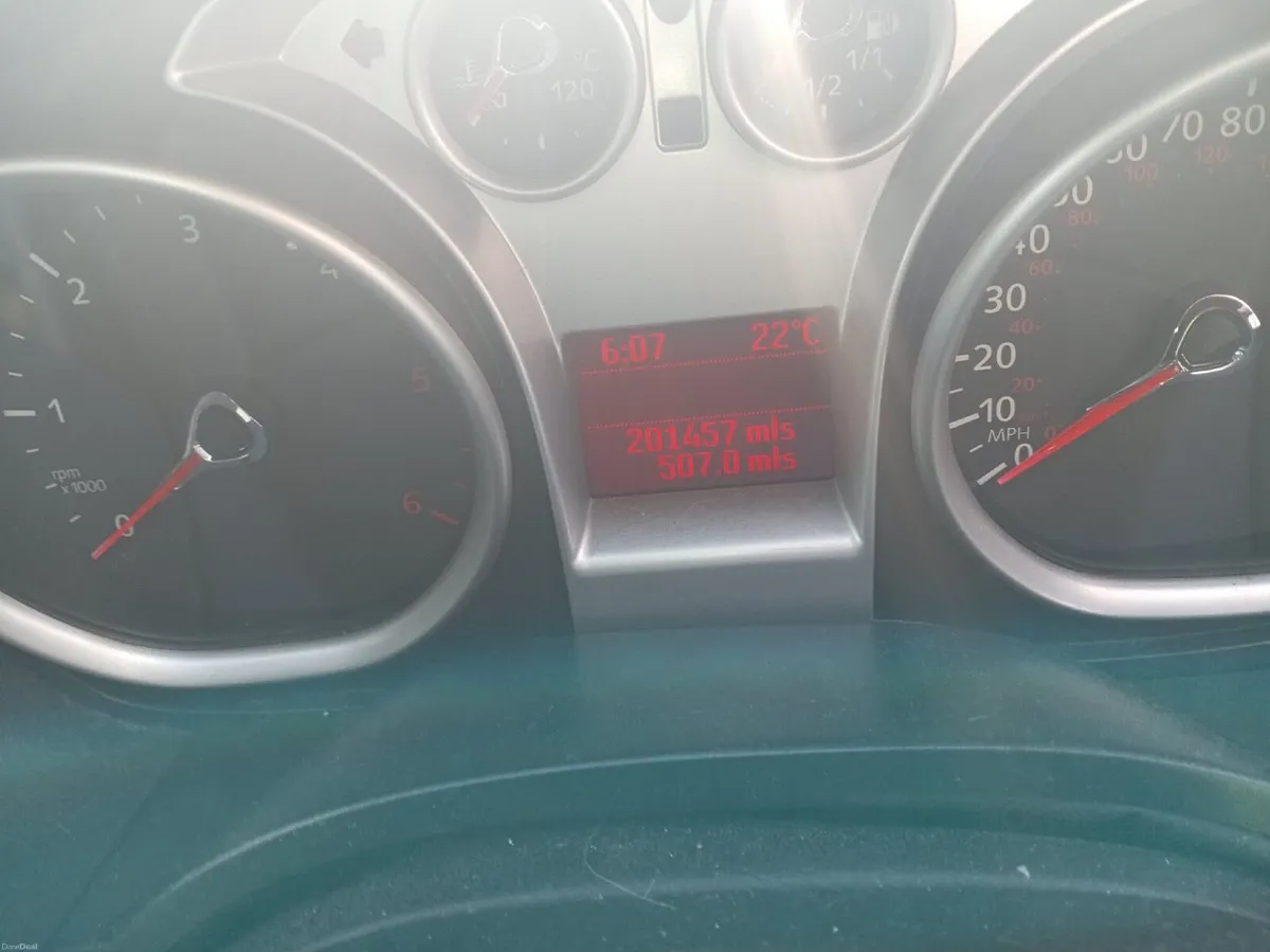 Ford Focus 2010 - Image 4