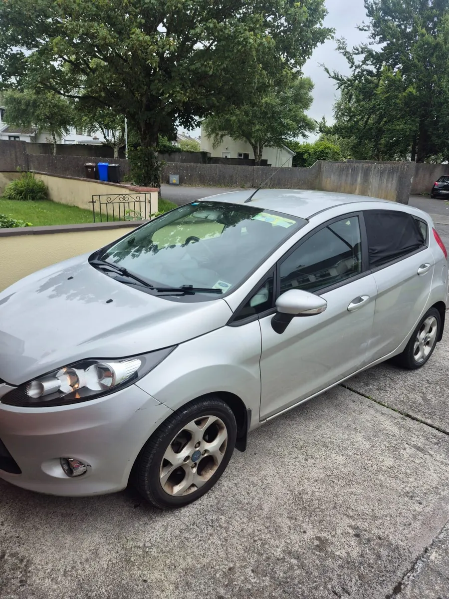 Ford fiesta - Image 2