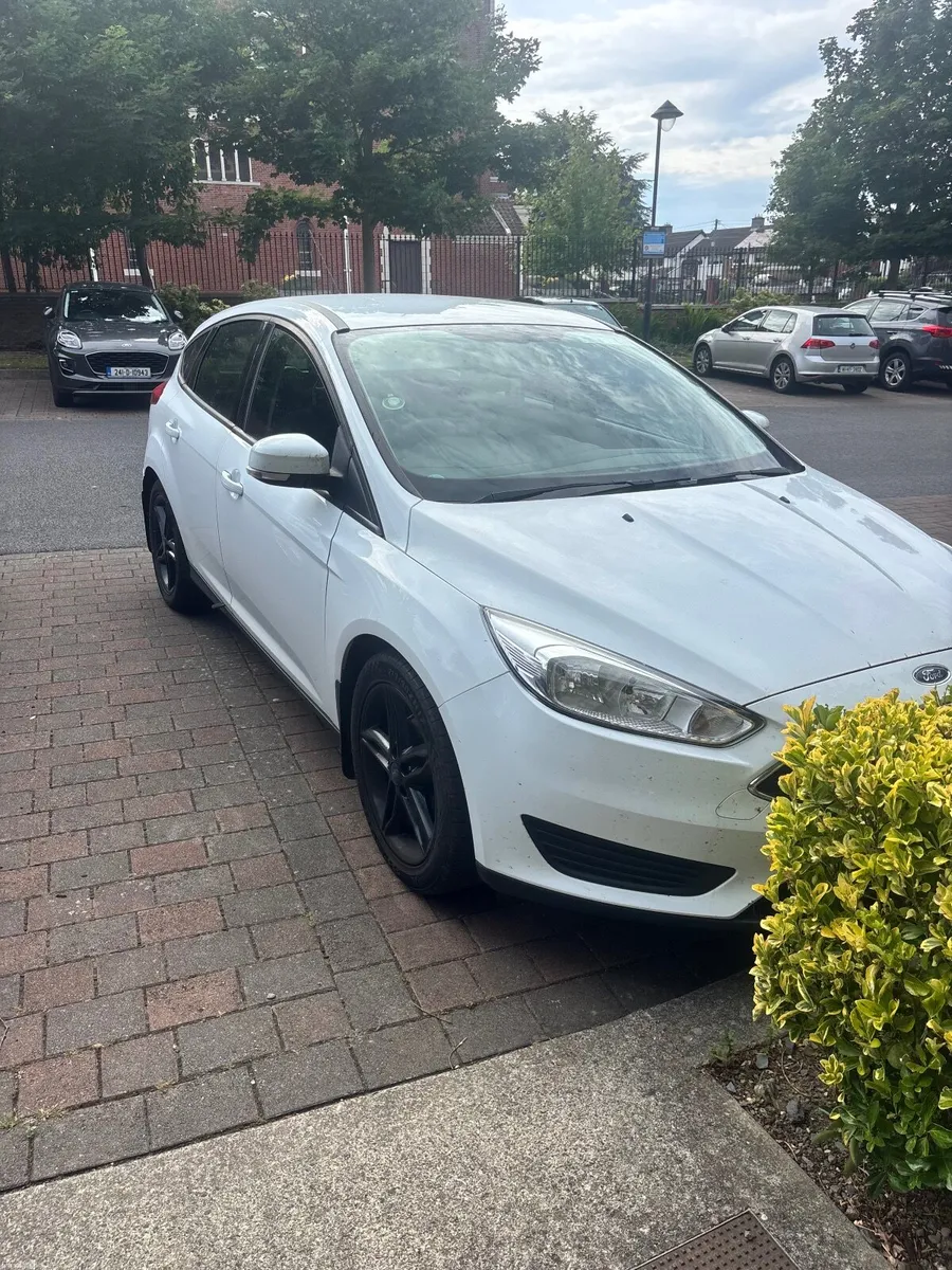 Ford Focus 2015 - Image 2