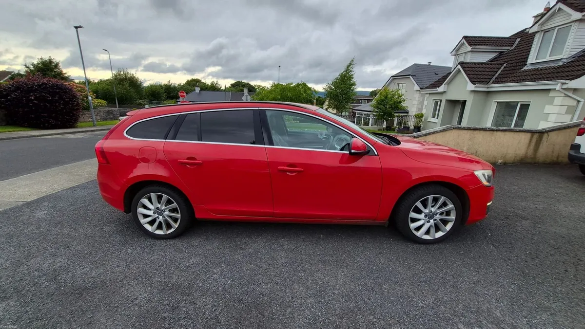 Volvo V60 2013 - Image 1