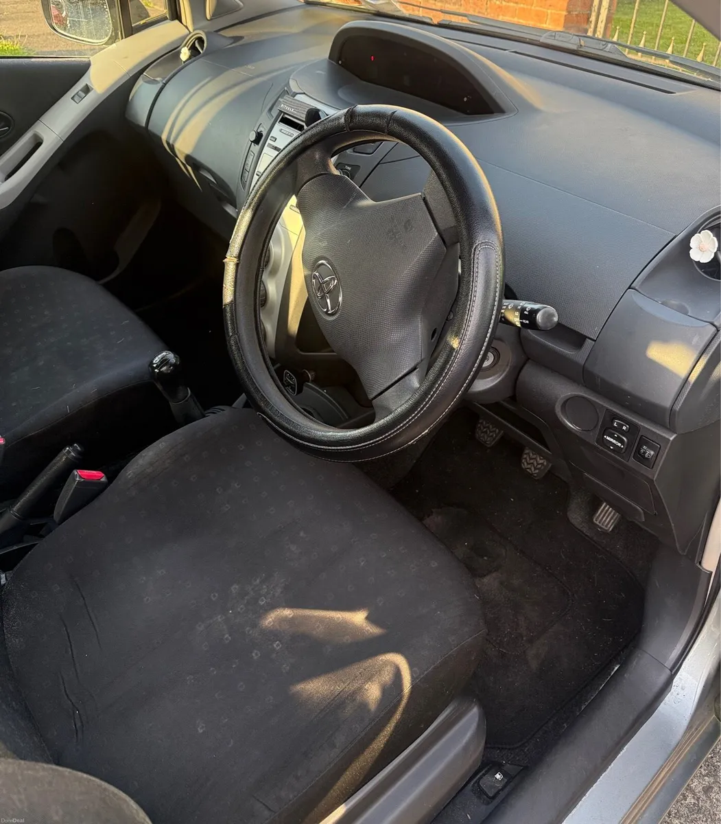 Manual Toyota Yaris 06 1 litre | NCT march 2027 | - Image 4
