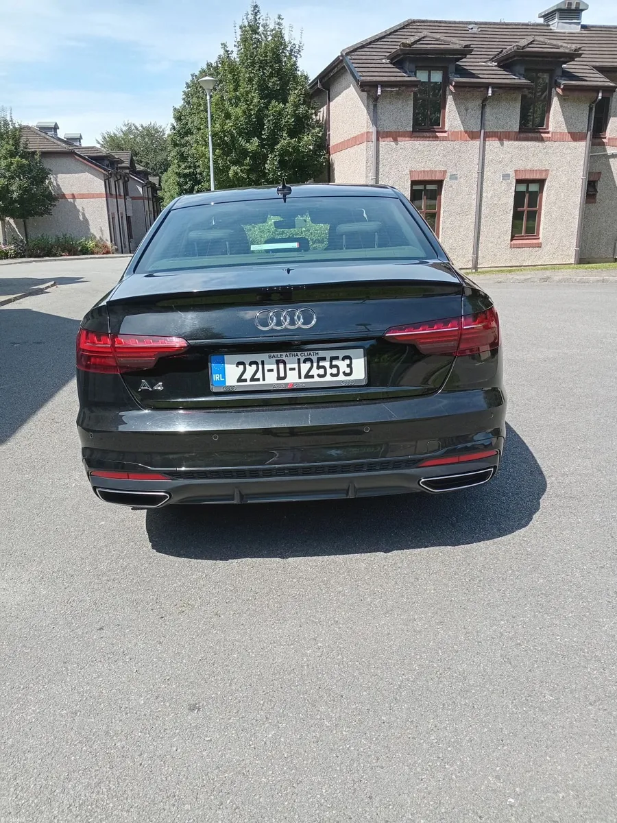 Audi A4 2022 - Image 2
