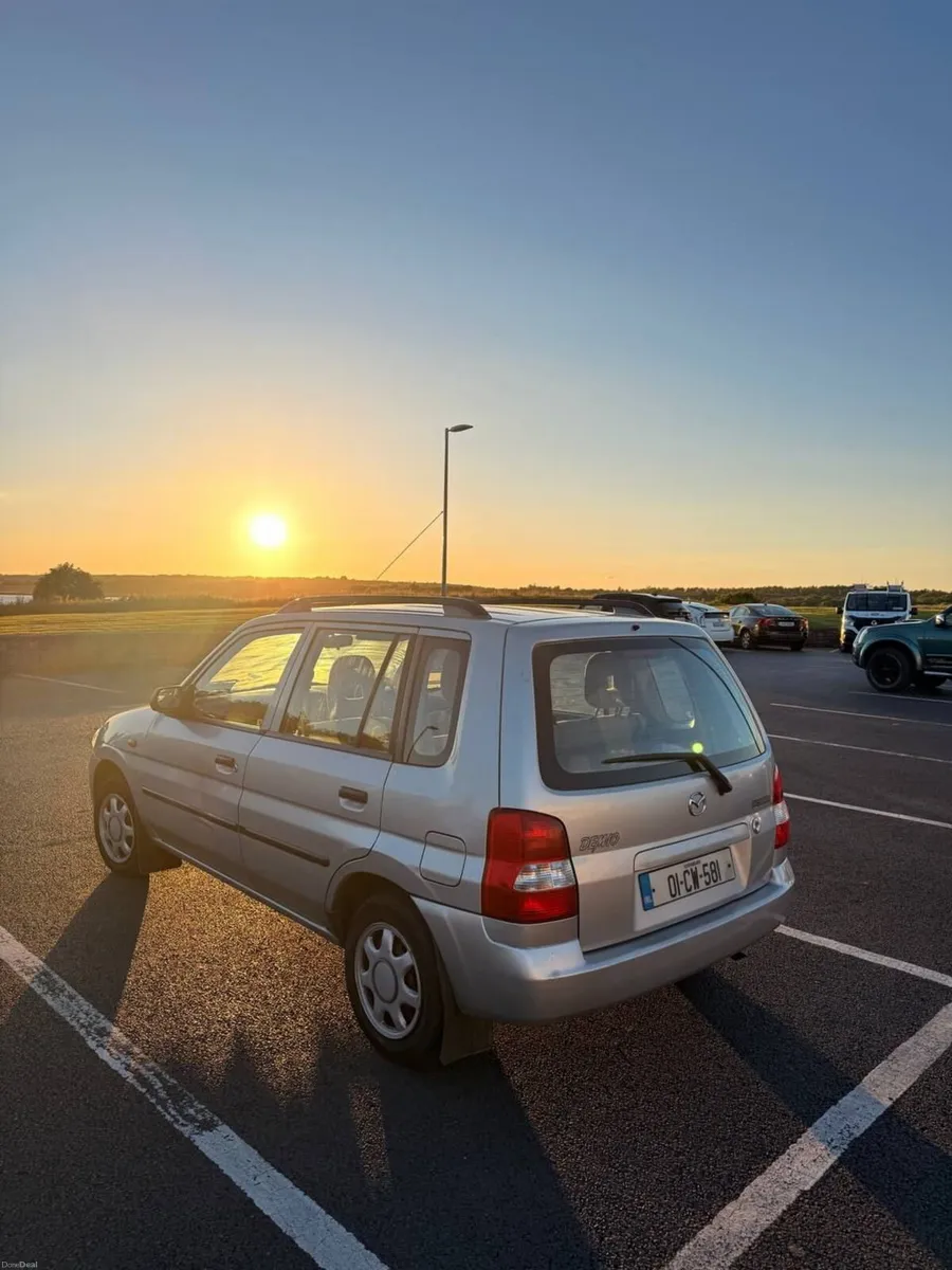 Mazda Demio 2001 - Image 2