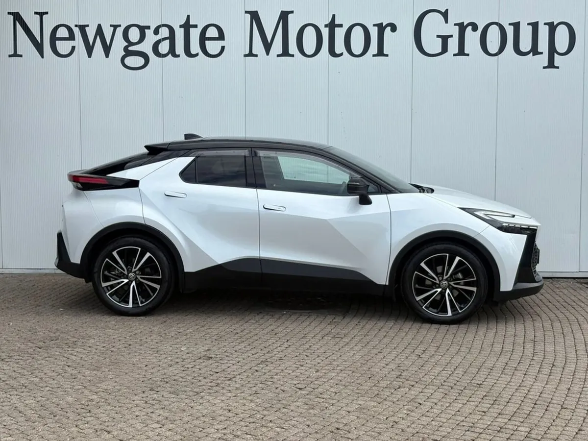 Toyota C-HR Hybrid SOL 4DR Auto - Image 4