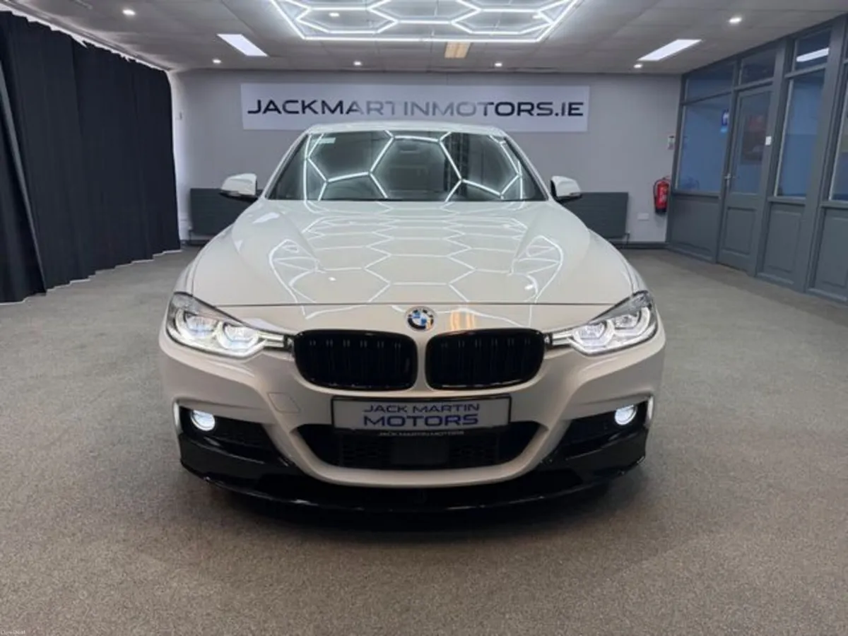 BMW 3-Series 320D - Image 2