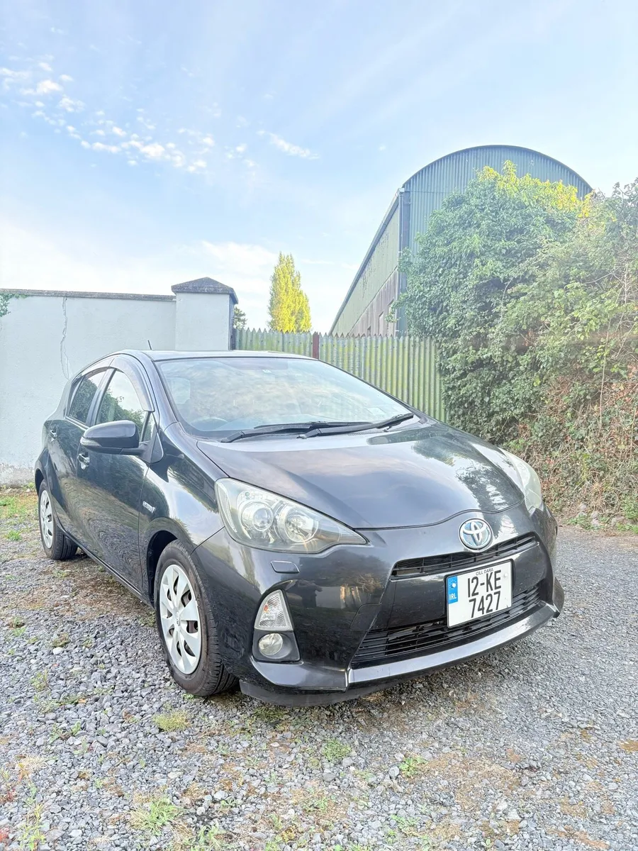 Toyota Aqua 2012 Automatic [Low mileage] - Image 3