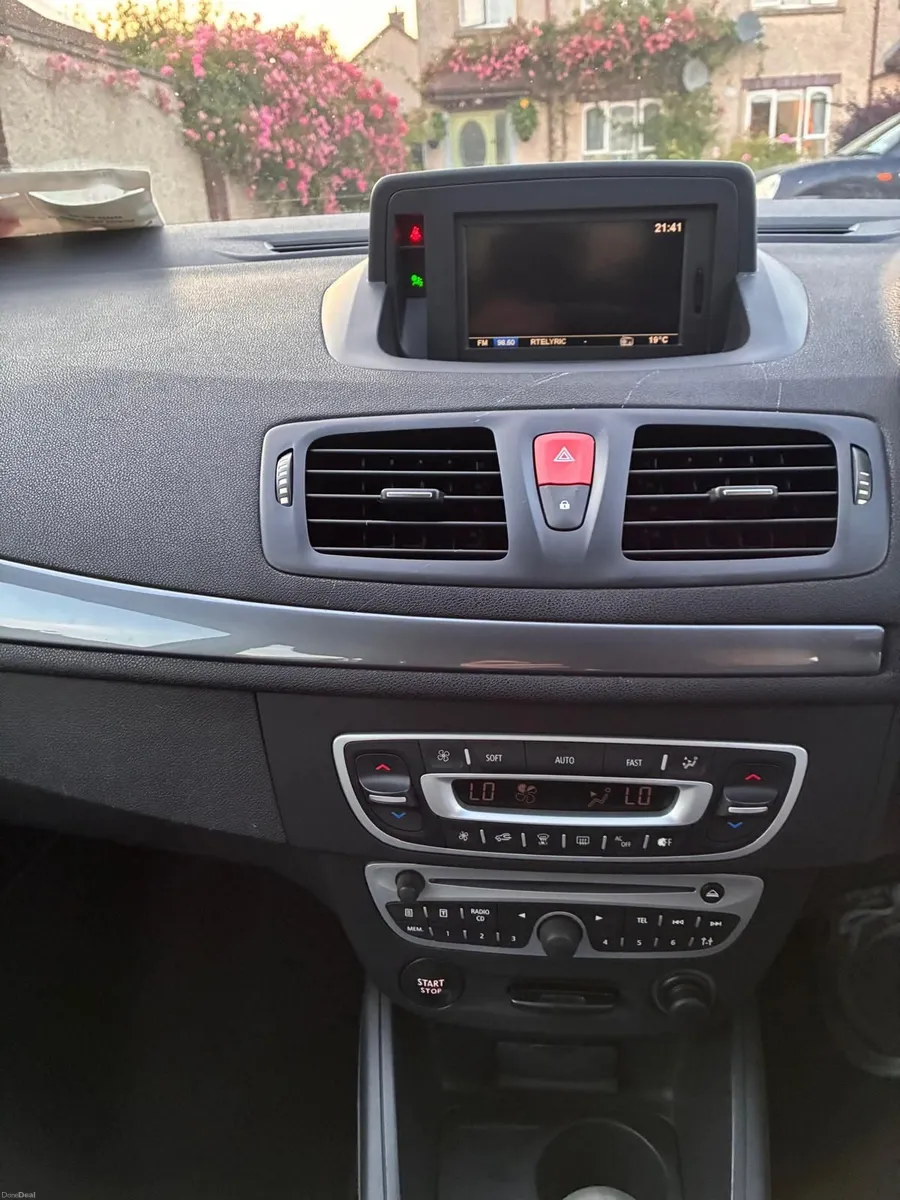 Renault Megane 2012 - Image 1