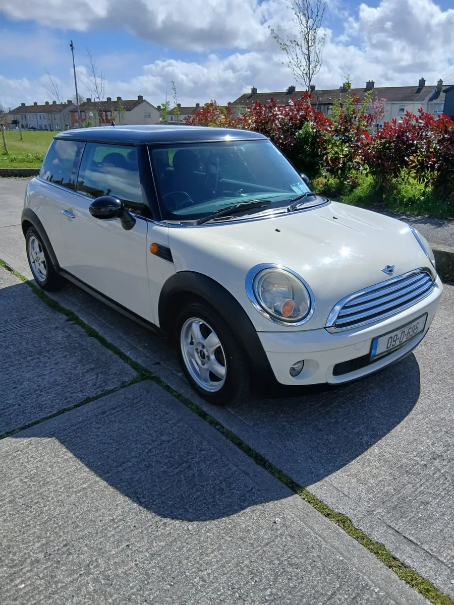 Mini Cooper 2009 - Image 2