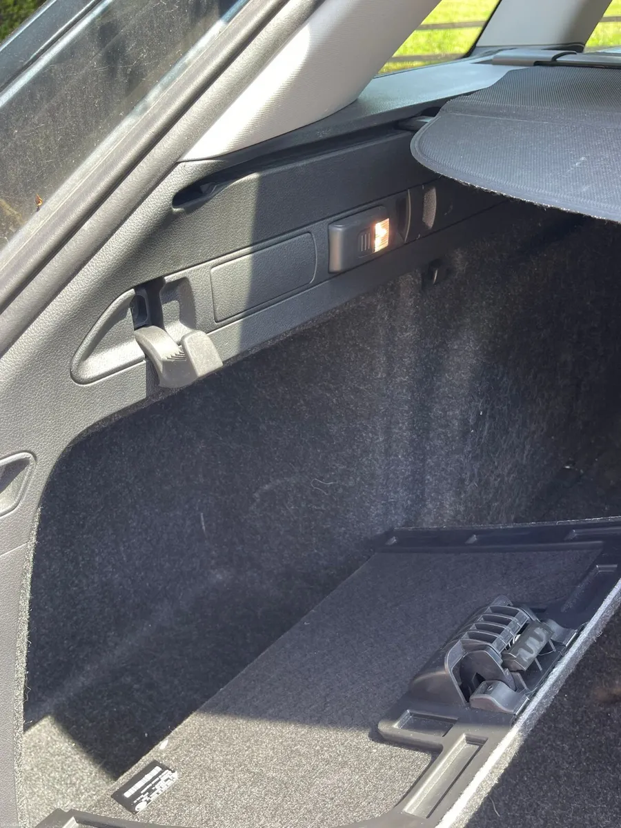 Skoda Superb 2.0 TDI Automatic DSG 2018 ESTATE - Image 5
