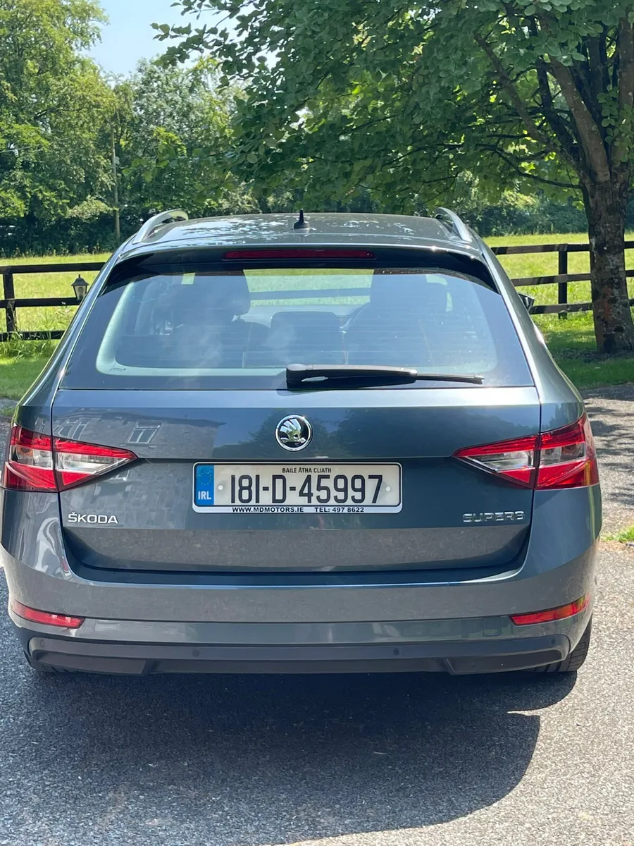 Skoda Superb 2.0 TDI Automatic DSG 2018 - Image 3