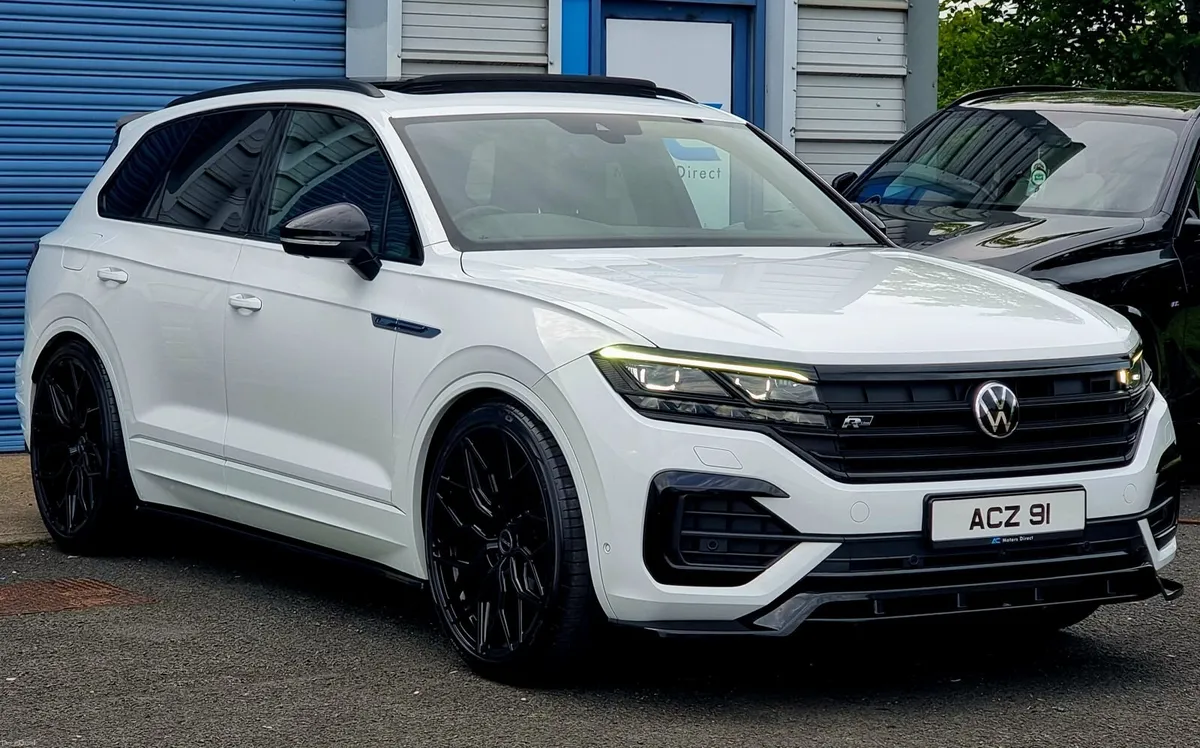 2020 Volkswagen Touareg Black Edition 3.0V6 TDI - Image 1