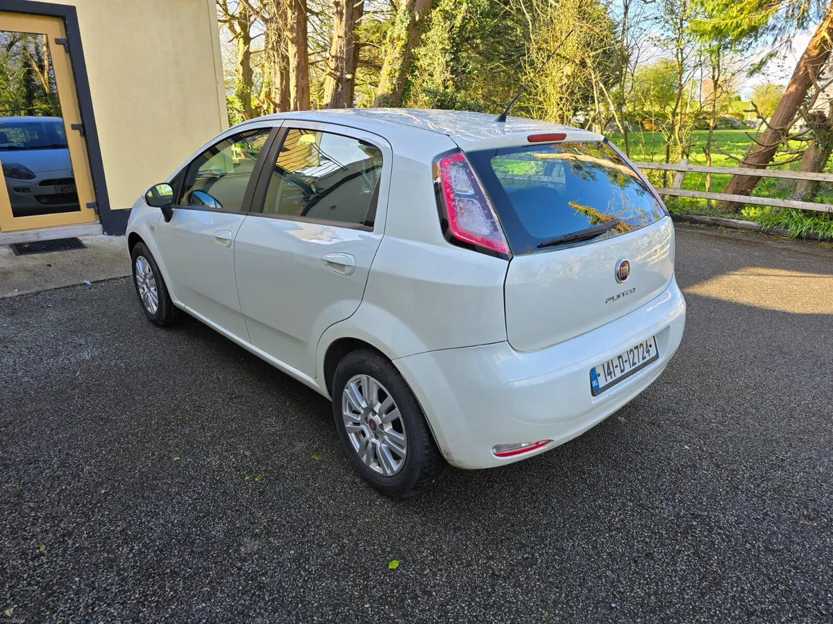 2014 Fiat Punto  1.2 Petrol - Image 5