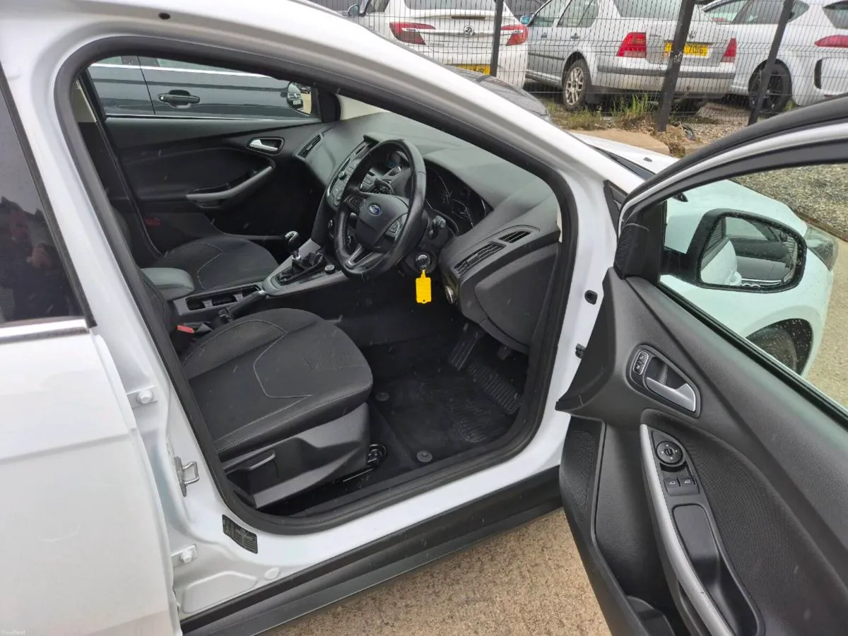 FORD FOCUS 1.5 TDCI ZETEC. INCLUDES VRT - Image 3