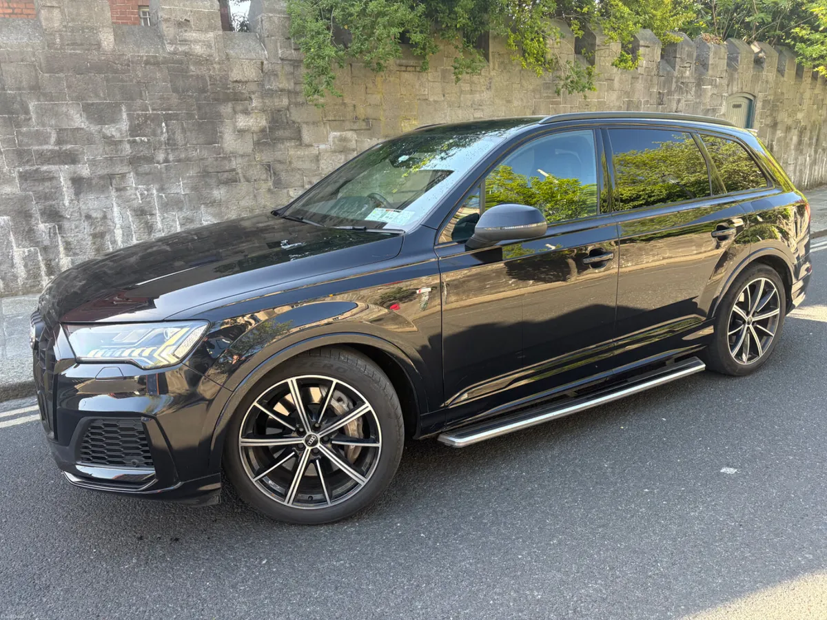Audi Q7 2021 3.0 TFSI E BLK ED 55 381PS S-LINE - Image 4