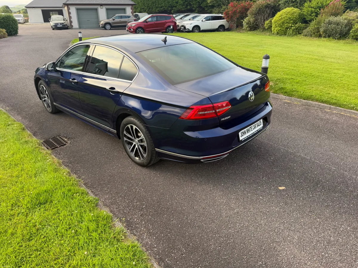 Volkswagen Passat 1.6 TDI R Line - Image 3