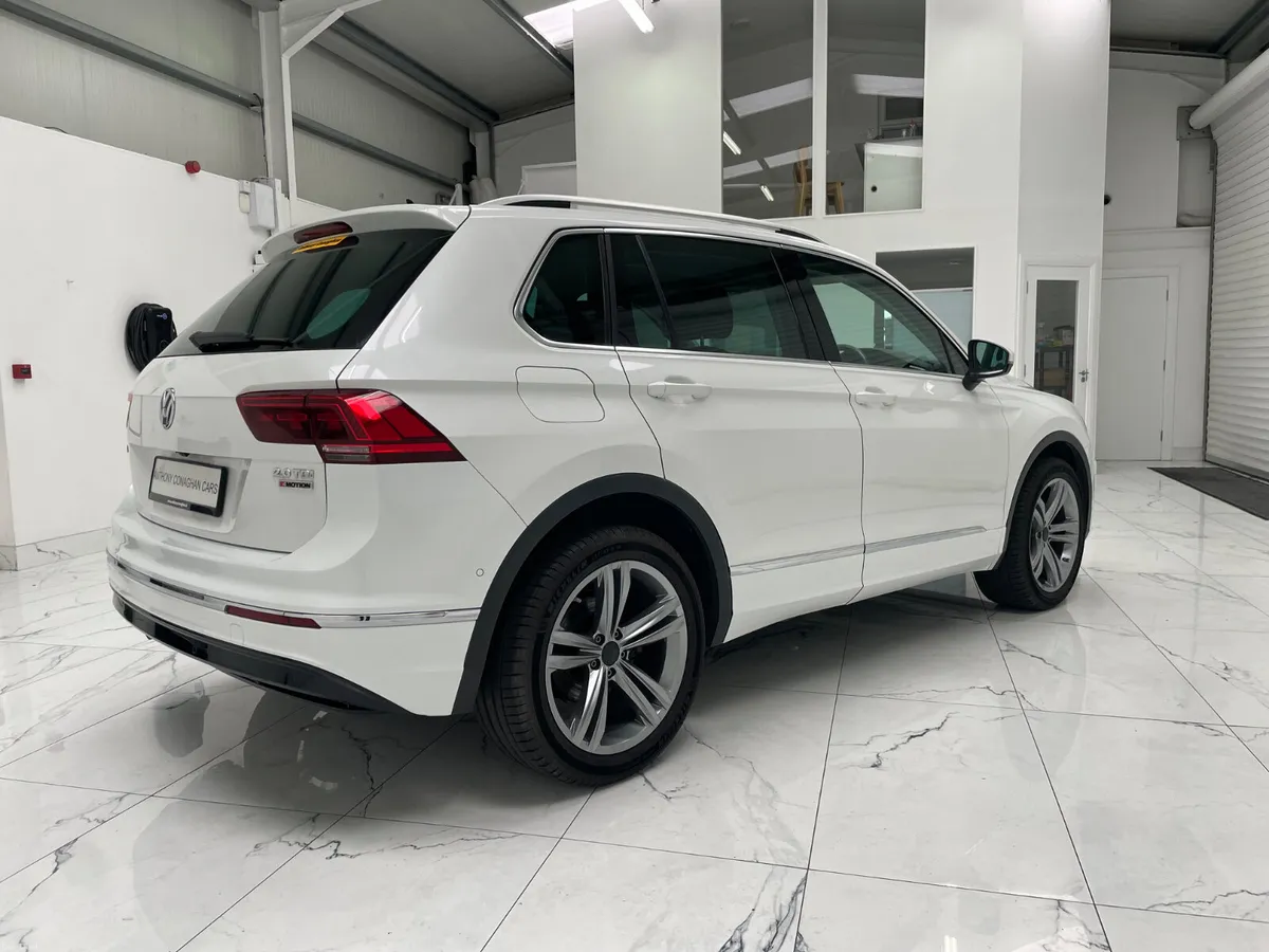 2019 Tiguan Comfortline R-Line Spec 4Motion - Image 3