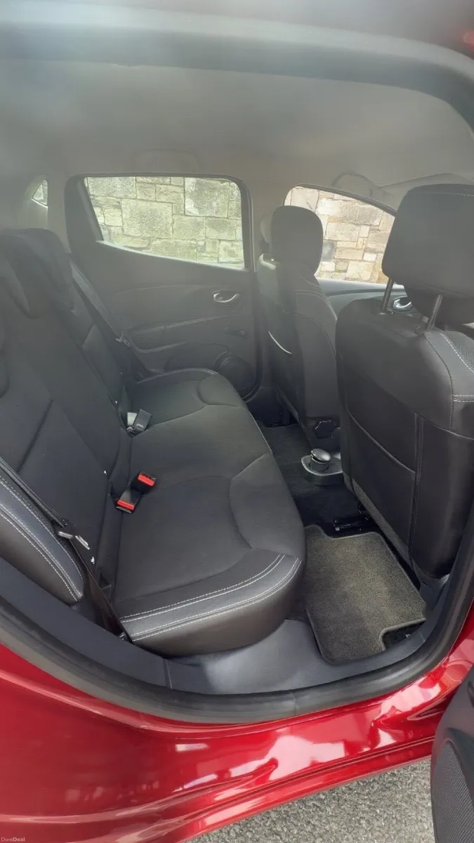 Renault Clio 2017 - Image 2