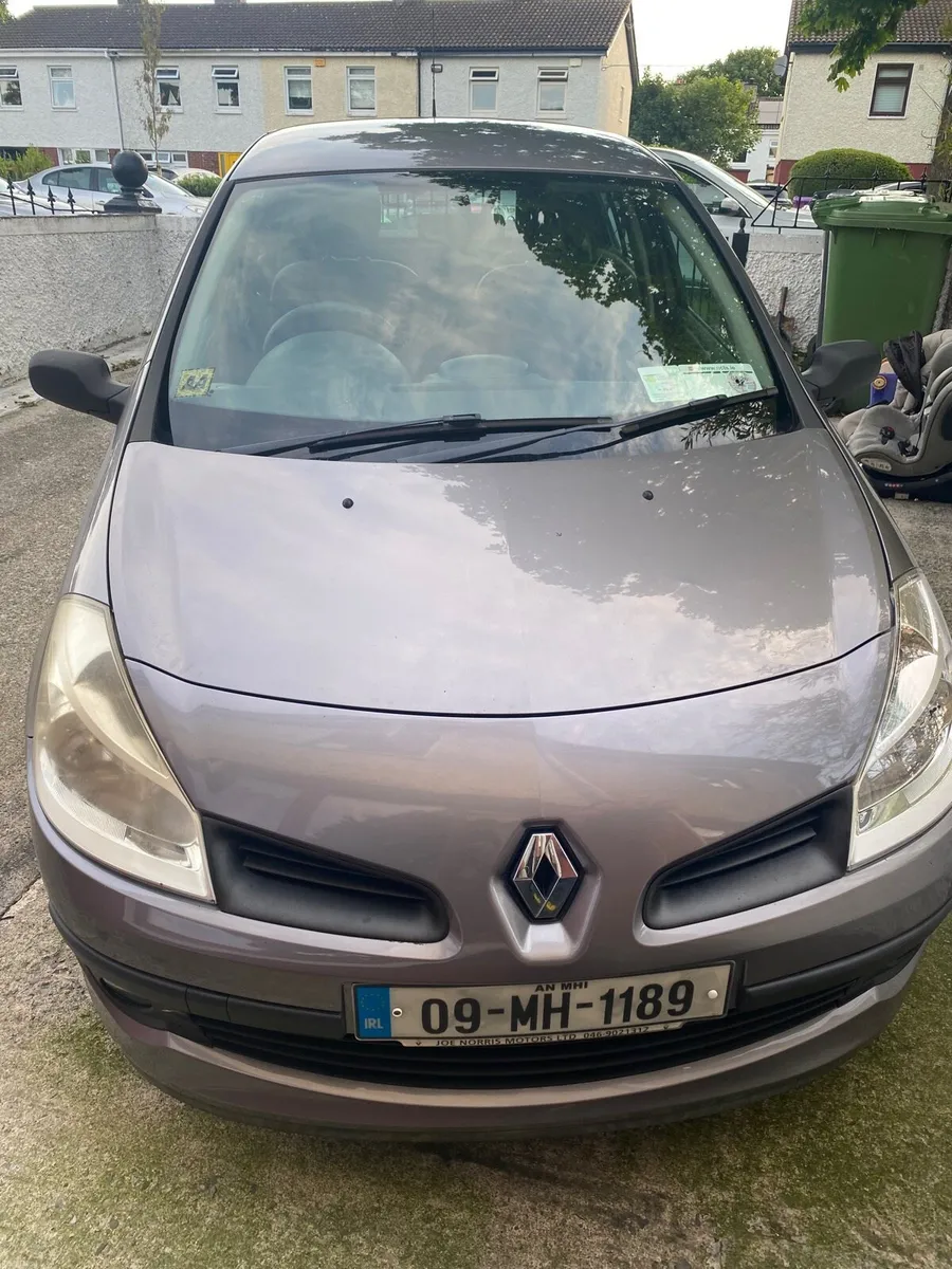 09 Renault Clio Low mileage new NCT in perfect - Image 1