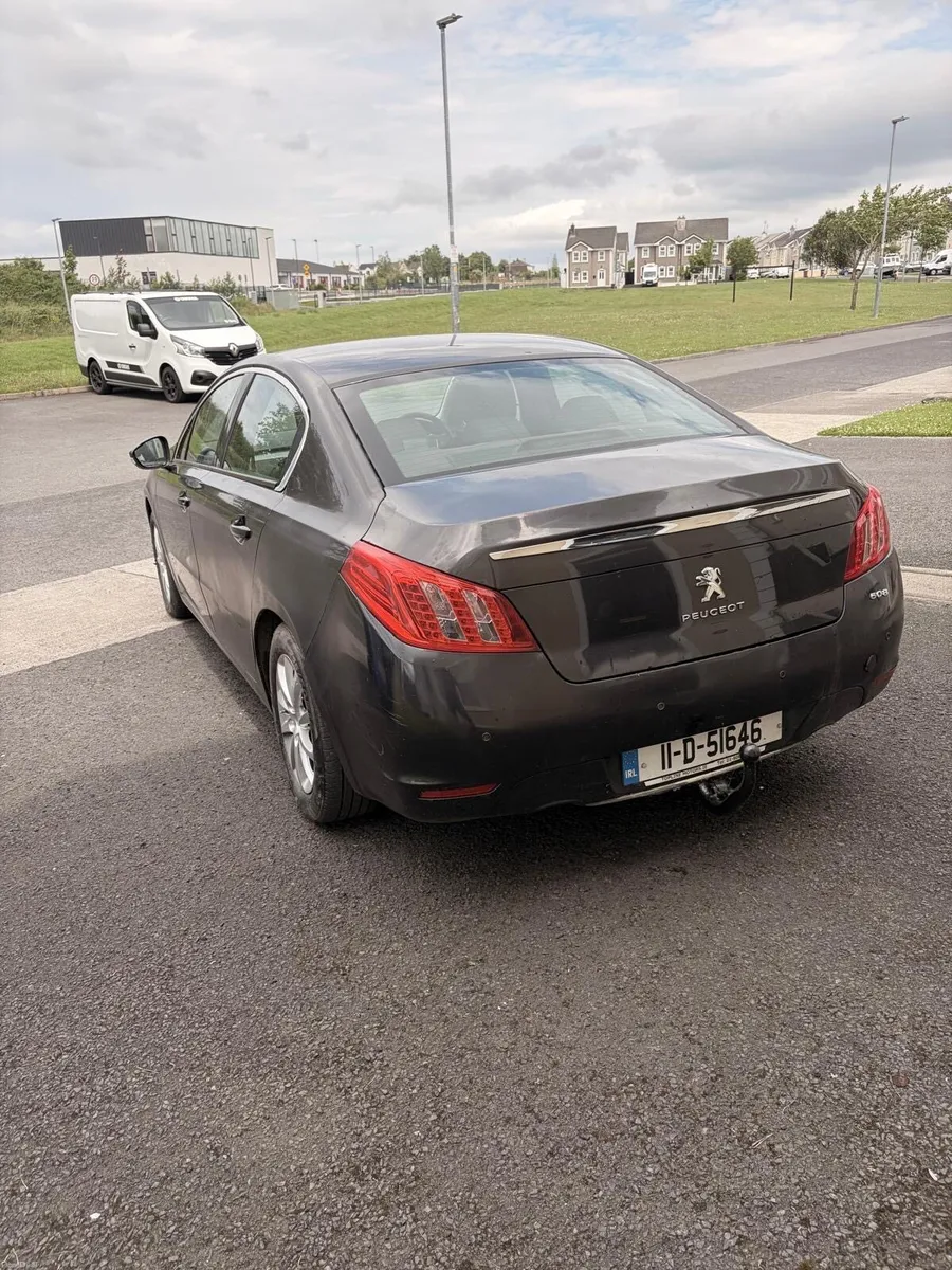 Peugeot 5008 Manual - Image 3