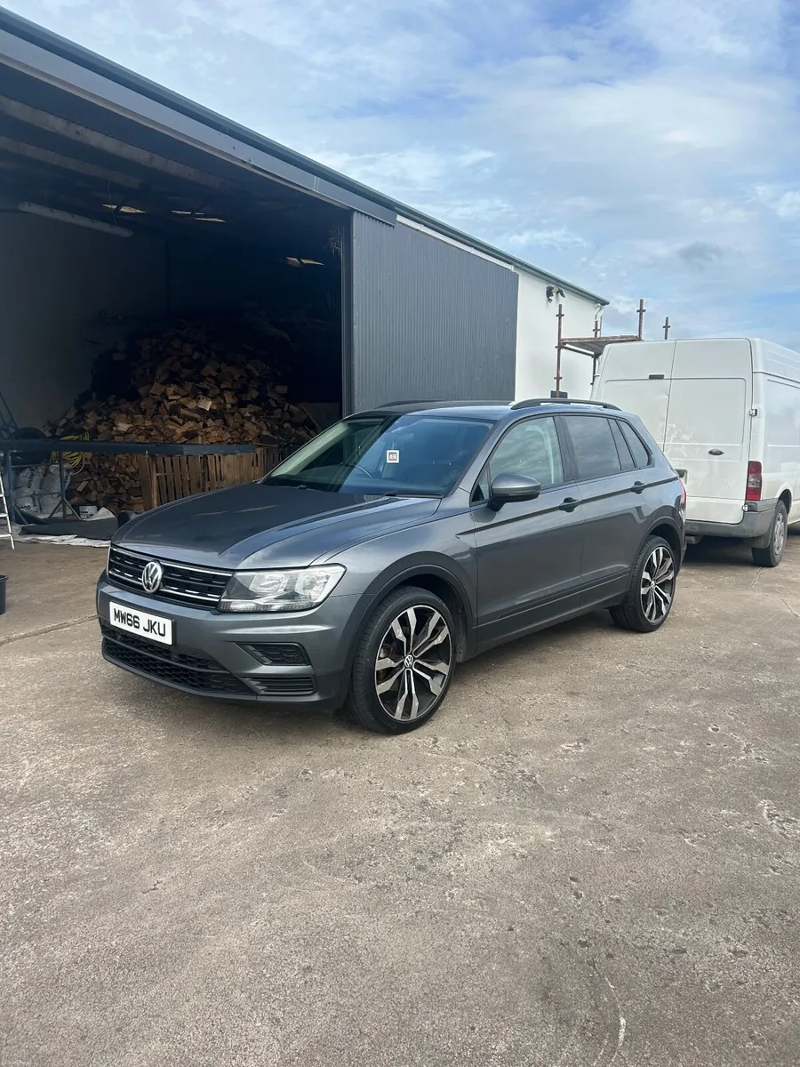 Volkswagen Tiguan 2017 - Image 1