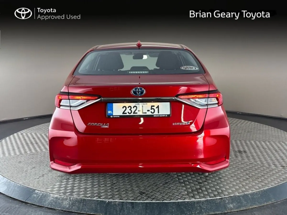 Toyota Corolla LUNA SALOON Hybrid - Image 4