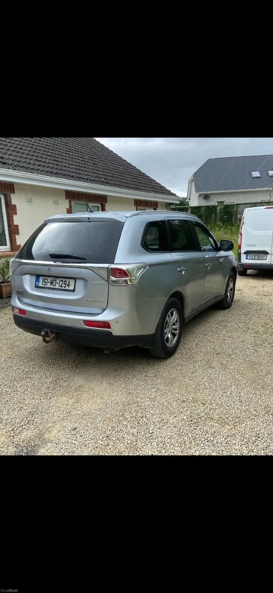 Mitsubishi Outlander 2015 - Image 2