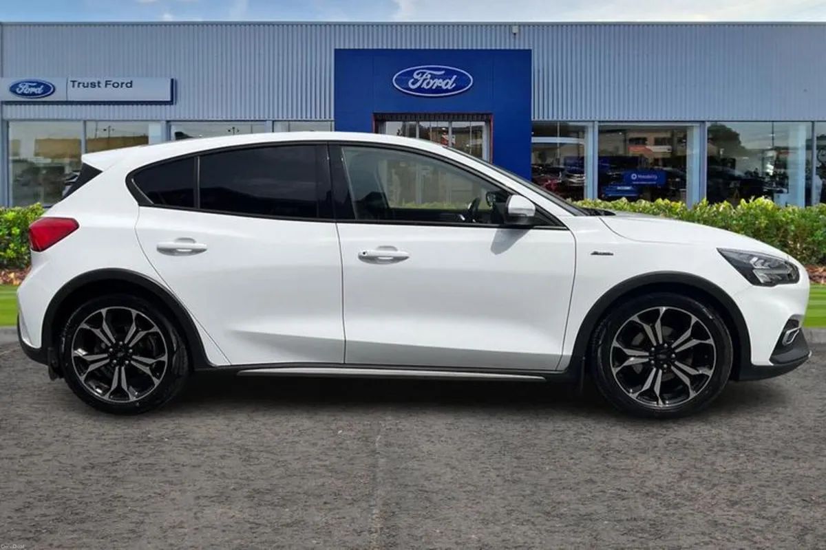 Ford Focus Active X Edition - Image 3
