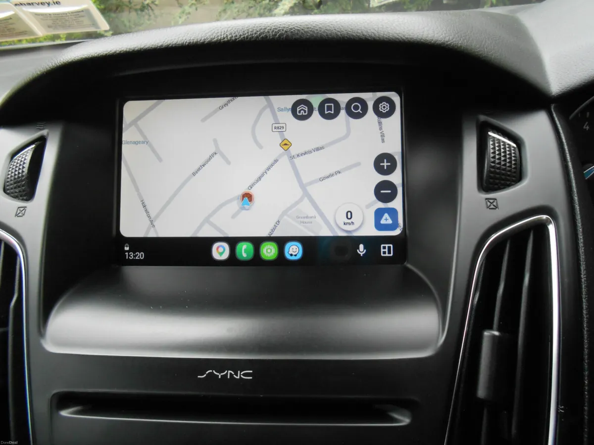 Ford Focus Premium High Spec Petrol Manual 2018 - Image 3