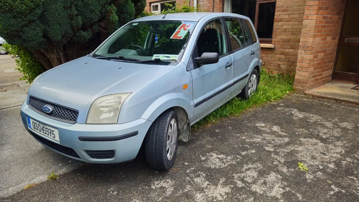 Ford Fusion 2003 - Image 1