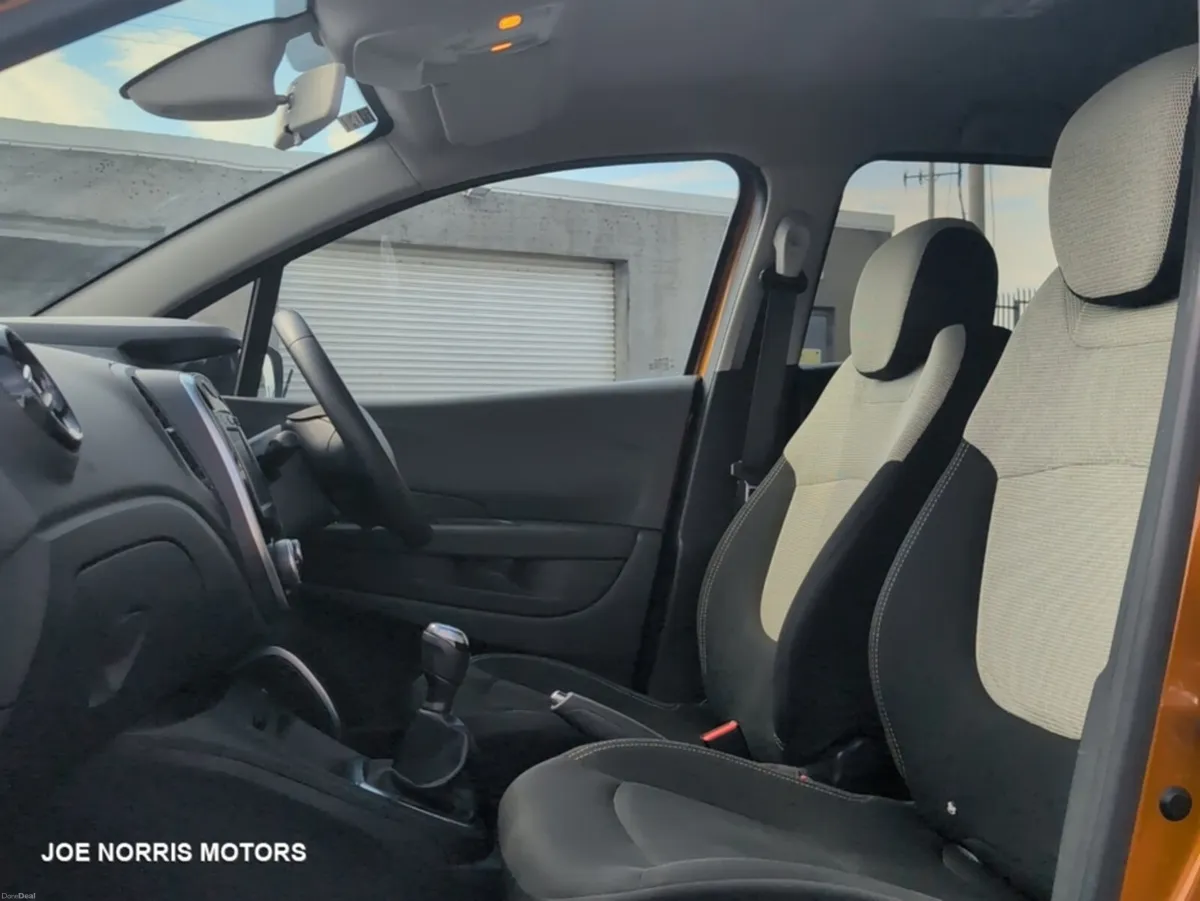 Renault Captur 0.9 ICONIC TCE 90PS 5DR - Image 4