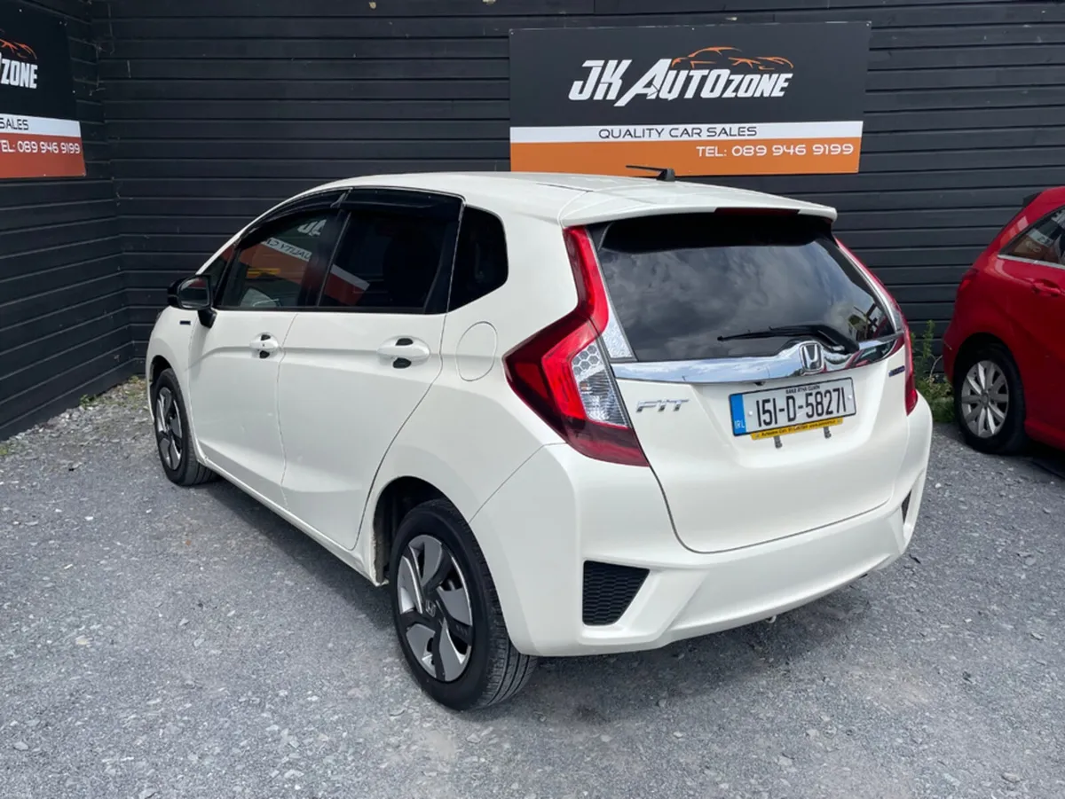 Honda Fit 1.5 HYBRID 5DR AUTO - Image 4