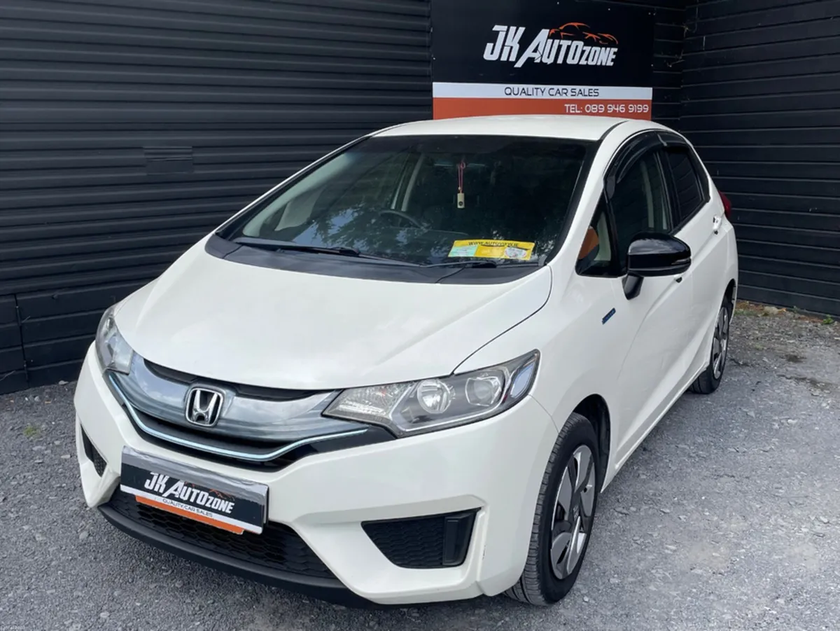 Honda Fit 1.5 HYBRID 5DR AUTO - Image 3