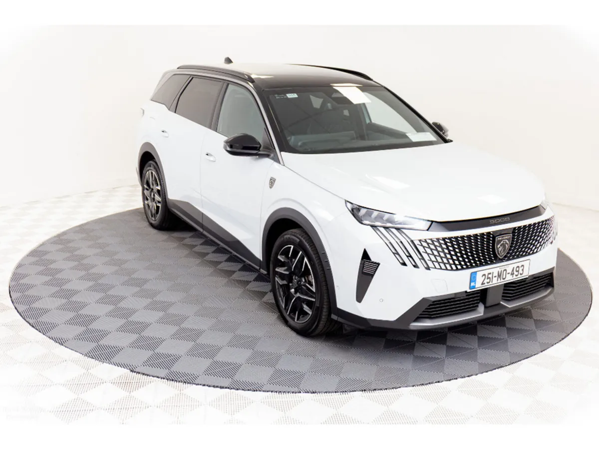 Peugeot 5008 GT Hybrid Auto 145HP - Image 1