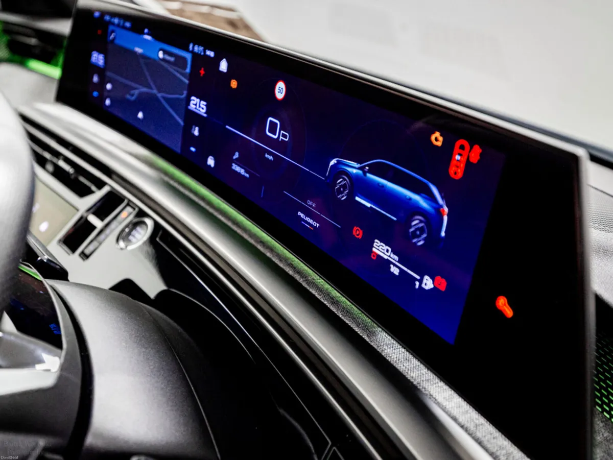 Peugeot 5008 GT Hybrid Auto 145HP - Image 3