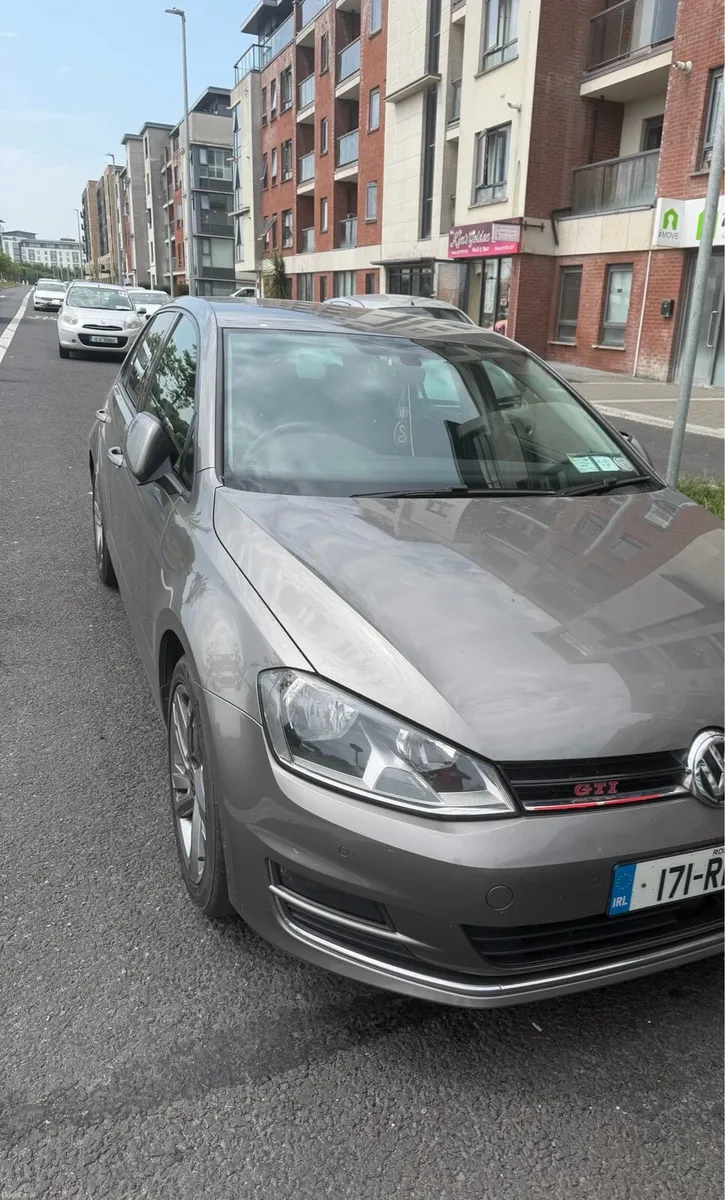 2017 Volkswagen Golf Highline 1.6 TDI - Image 1