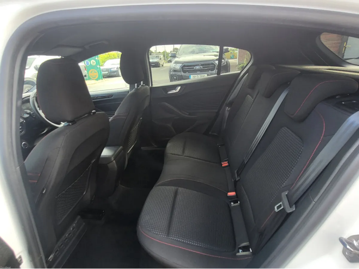 Ford Focus ST-LINE EDITION 5DR 1.0T1 1.0T125 MHE - Image 5