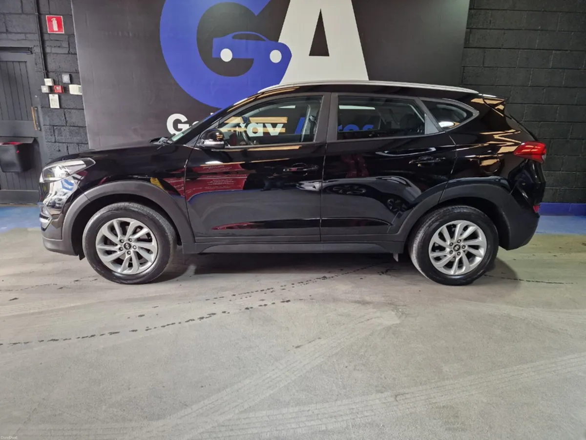 Hyundai Tucson 1.7 CRDI **SAT NAV, REVERSING CAMER - Image 5