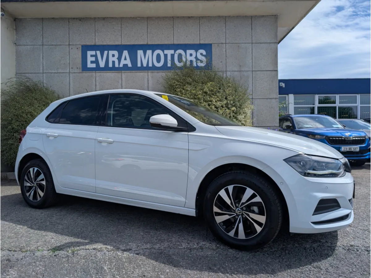 Volkswagen Polo COMFORTLINE AUTOMATIC 1.0 PETROL / - Image 3