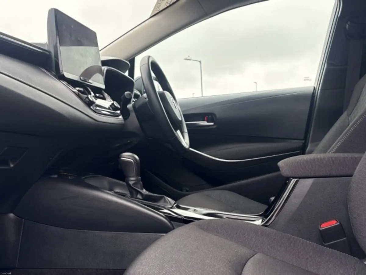 Toyota Corolla Saloon - LUNASPORT - 1.8 Hybrid - S - Image 6