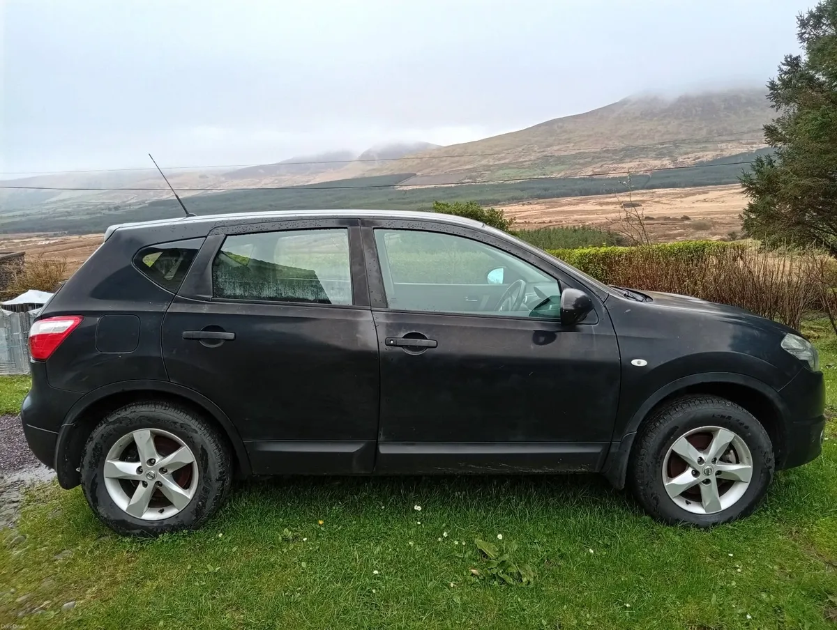 Nissan Qashqai 2010 - Image 2