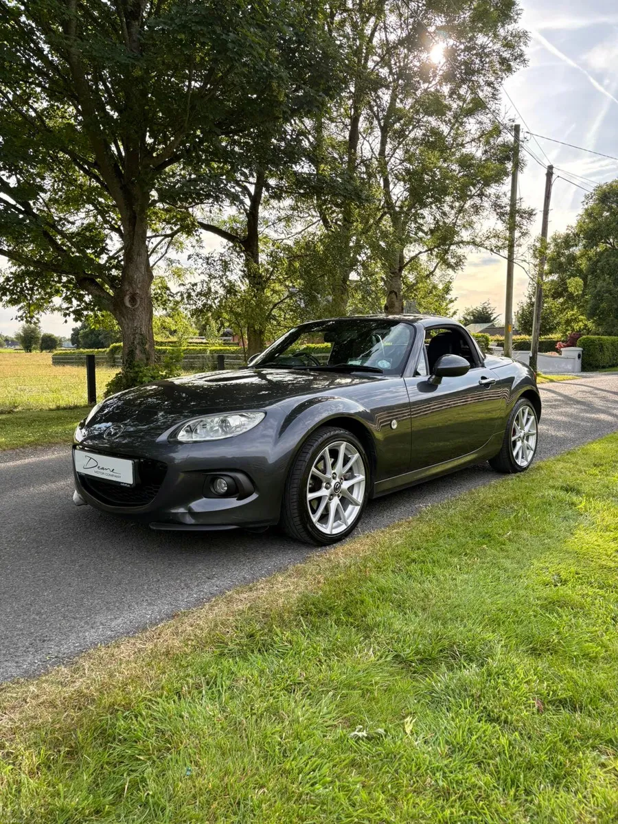 Mazda MX-5 Sport Tech Roadster Coupe 2.0 - Image 2