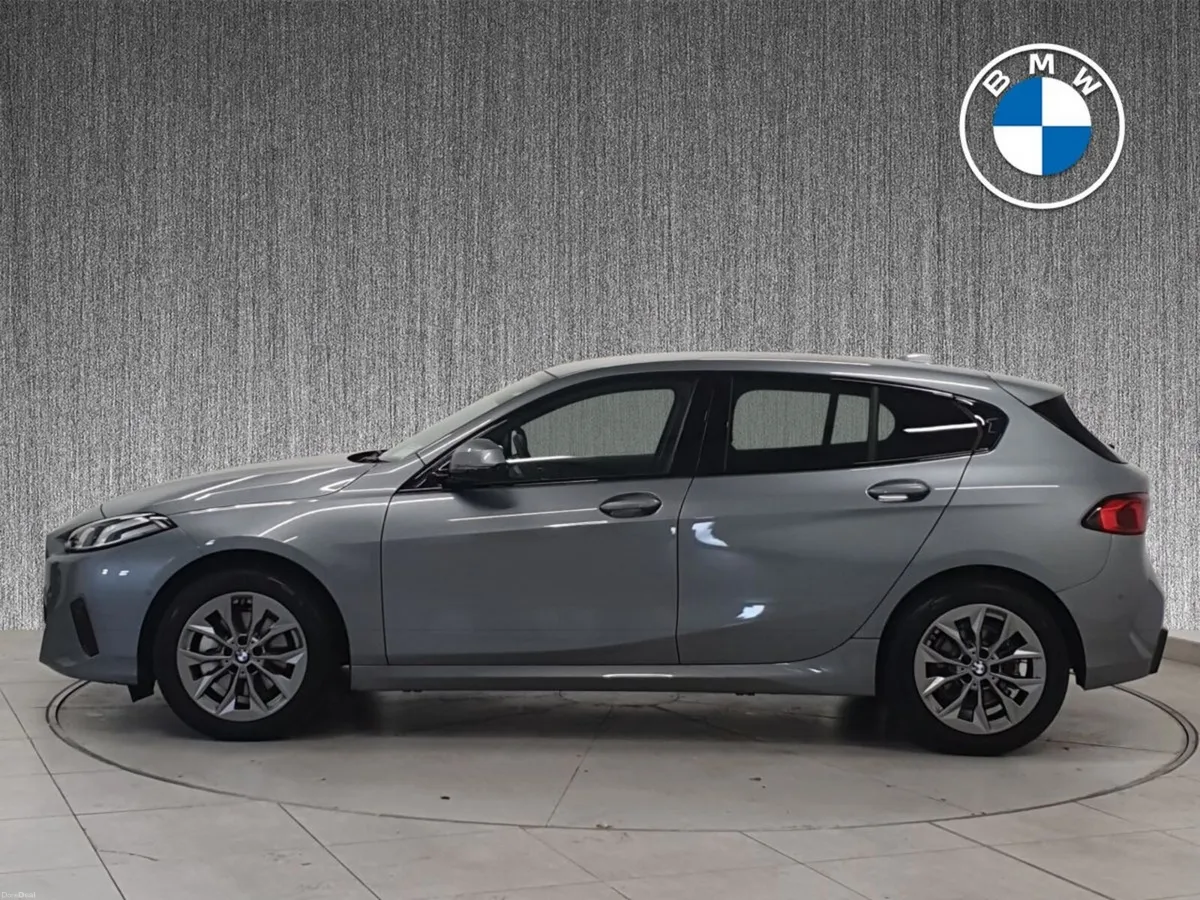 BMW 1-Series 120 Sport AUTO 5DR - Image 4