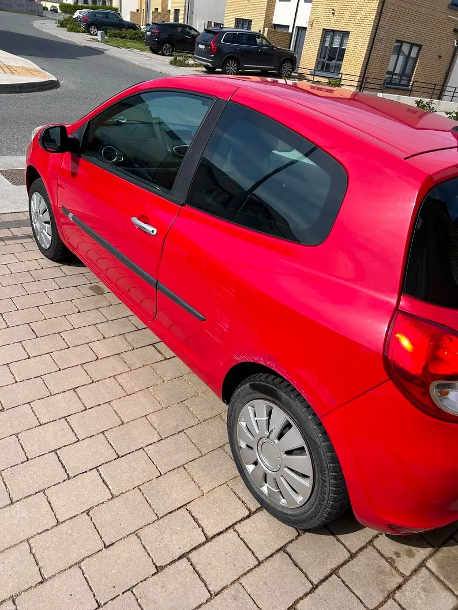 Renault Clio 2010 - Image 4
