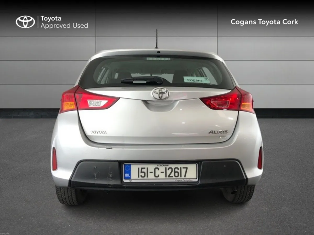 Toyota Auris 1.33 5DR TERRA 4DR - Image 4