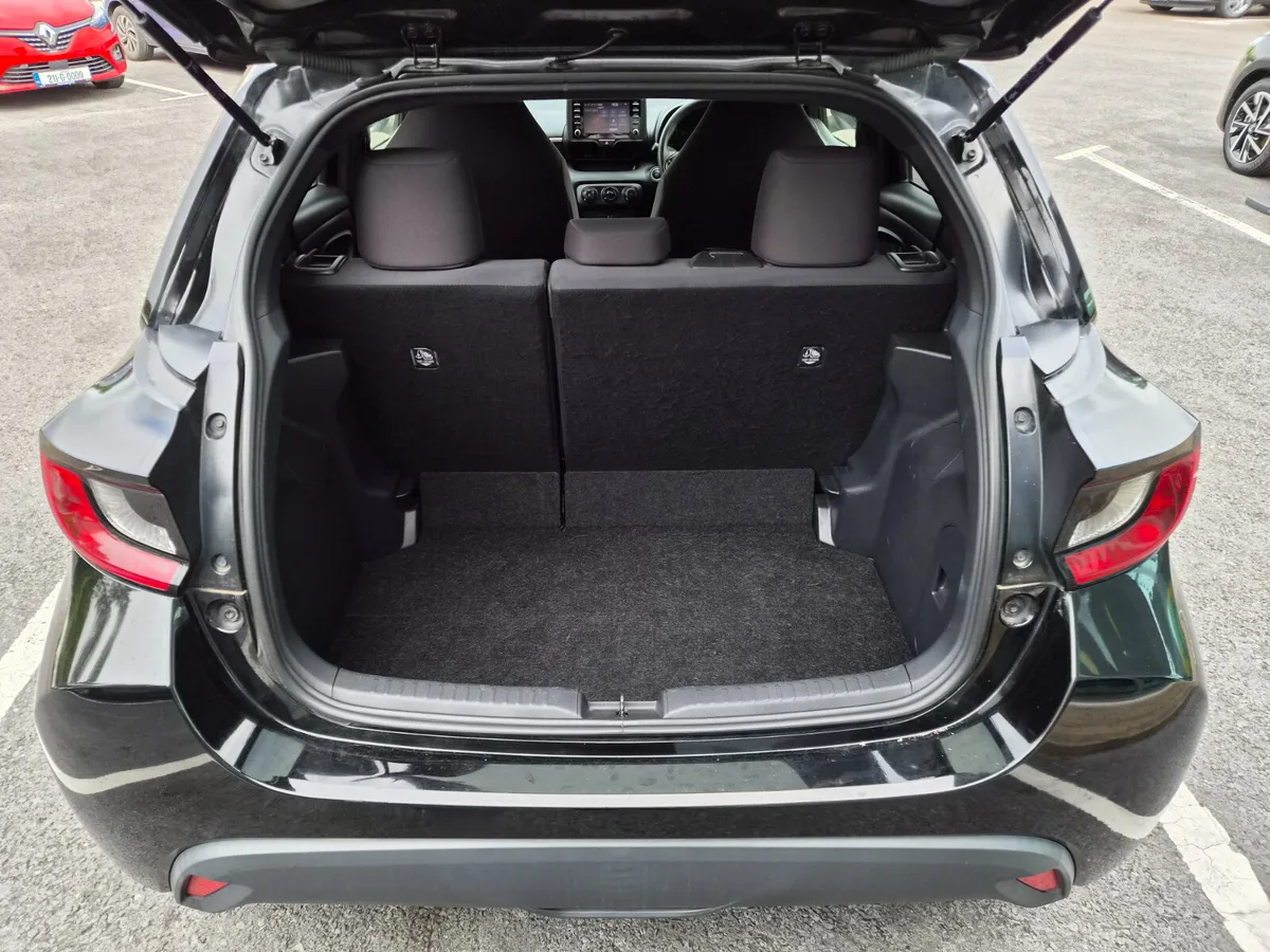 Toyota Yaris 2022 1.0L Petrol Auto - Image 5