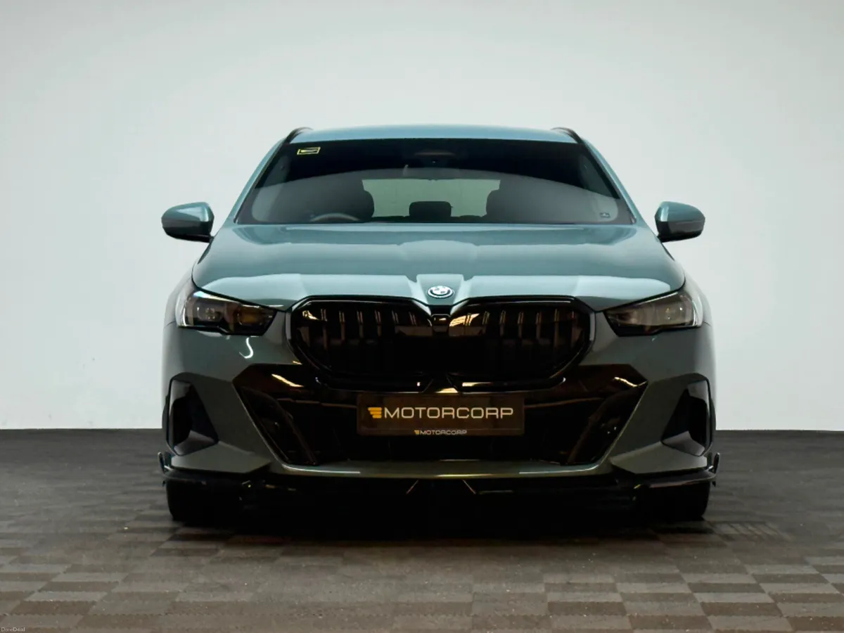BMW 5-Series 530E M SPORT TOURING - Image 2